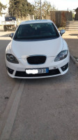 moyenne-berline-seat-leon-2013-bordj-el-kiffan-alger-algerie