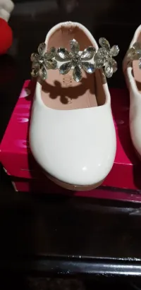 Chaussure bébé fille pointure 24