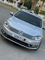 grande-berline-volkswagen-passat-2011-mila-algerie