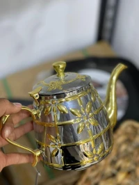 Tea pot 