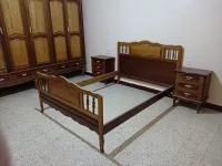 Chambre à coucher en hêtre et acajou 