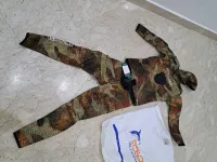 Tenue de plongée marque polo sub