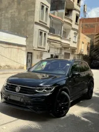 Volkswagen Tiguan Black 2023 R-line