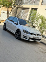 voitures-volkswagen-golf-7-2015-blue-motion-alger-centre-algerie