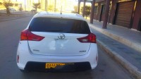 سيارات-toyota-auris-2013-بسكرة-الجزائر
