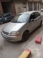 voitures-chevrolet-aveo-4-portes-2004-batna-algerie