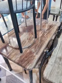 Tables et chaises 