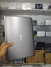 Laptop Asus VivoBook 14 Celeron 4go 64gb SSD FHD 