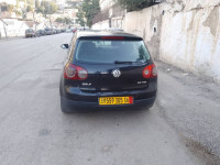 moyenne-berline-volkswagen-golf-5-2005-alger-centre-algerie