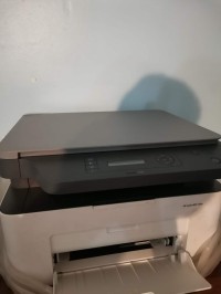 Imprimante hp 135 a noir et blanc & photocopieuse