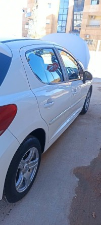 سيارات-peugeot-207-2012-البيض-الجزائر