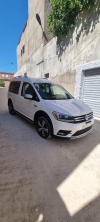 سيارات-volkswagen-caddy-2017-alltrack-boite-auto-بوقادير-الشلف-الجزائر