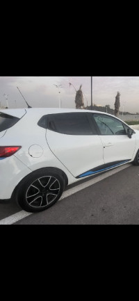 voitures-renault-clio-4-2016-limited-2-annaba-algerie