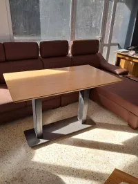 TABLE CAFETERIA