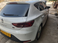 moyenne-berline-seat-leon-2014-reference-batna-algerie