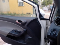 voitures-seat-ibiza-2013-fully-chlef-algerie