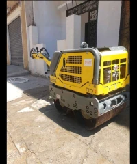 Rouleau compacteur 