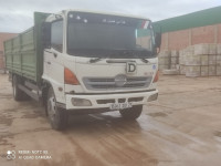 camion-hino-1521-2010-mostaganem-algerie