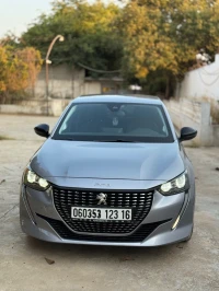 Peugeot 208 2023 Allure Pack