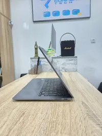 ASUS ZENBOOK 14" i7 7500U 8GB/256Gb SSD 