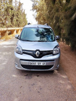 voitures-renault-kangoo-2021-relizane-algerie