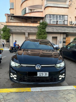 voitures-volkswagen-golf-8-2023-gtd-chlef-algerie