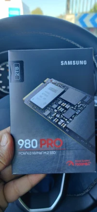 Samsung 980 PRO 2 TB PCIe 4.0 (up to 7,000 MB/s) NVMe M.2 (2280) Internal SSD