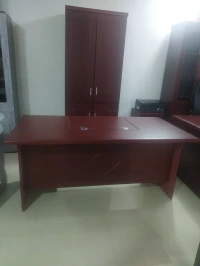 Bureau 1, 60 mdf local 
