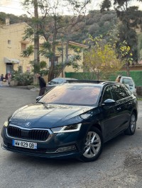 سيارات-skoda-octavia-2022-elegance-dgs-رايس-حميدو-الجزائر
