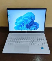 PC Portable hp i3-1115G4 8GB Ram 256GB SSD