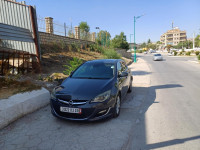 voitures-opel-astra-2013-cosmo-el-khroub-constantine-algerie