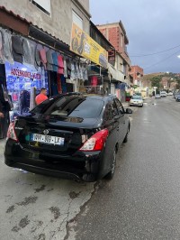سيارات-nissan-sunny-2017-قسنطينة-الجزائر