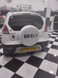 Geely X2 2015 215