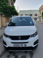 commerciale-peugeot-partner-2019-refter-beni-fouda-setif-algerie