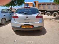 سيارات-renault-megane-3-2012-العطاف-عين-الدفلة-الجزائر