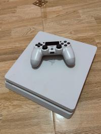 أجهزة-ألعاب-الفيديو-ps4-slim-أم-البواقي-الجزائر
