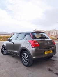 Suzuki Swift 2022 GLX LA TT MAJMOLA 1ER MAIN