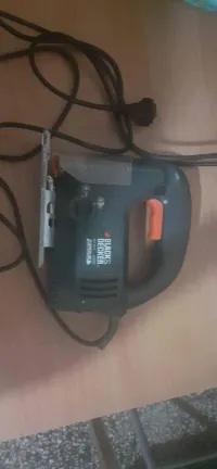 scie sauteuse électrique black et decker