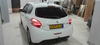 voitures-peugeot-208-2014-allure-douera-alger-algerie