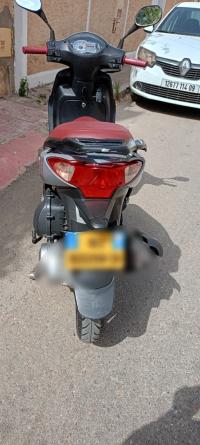 دراجات-نارية-وسكوترات-sim-moto-2022-البليدة-الجزائر