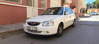 berline-hyundai-accent-2014-gls-mascara-algerie