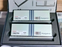 Asgard Valkyrie V5 série mémoire 16GBx2 (32GB) 3200MHz blanc polaire RGB