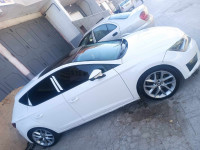 moyenne-berline-seat-leon-2013-fr-setif-algerie