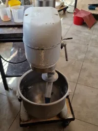 BATTEUR SINMAG 10 LITRES