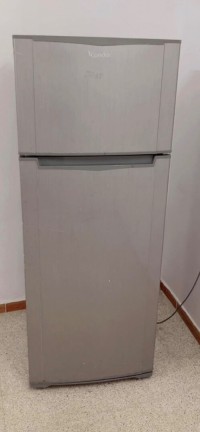 ثلاجة مجمدة كبيرة Condor 480L