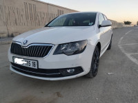 voitures-skoda-superb-2015-algerie