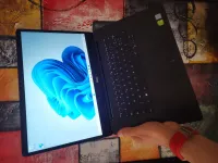Dell Vostro 5581 / i7-8565U / 8-256 