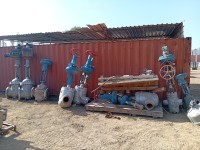 Vente un lot des articles hydraulique et lubrifiants ( des vanes, des conduites, des pompes...)