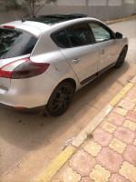 moyenne-berline-renault-megane-3-2009-hadjadj-mostaganem-algerie