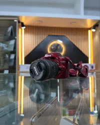 Nikon D3200 avec 18-55mm en excellent état batterie et chargeur 4k click